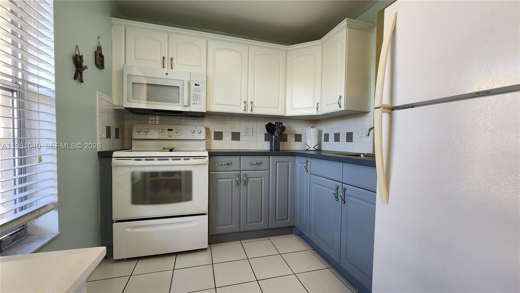 5750 NW 64th Avenue 208, Tamarac, FL 33319