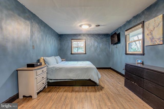 5 HOLLY AVE, Browns Mills, NJ 08015