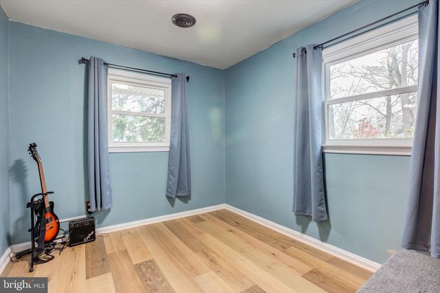 5 HOLLY AVE, Browns Mills, NJ 08015