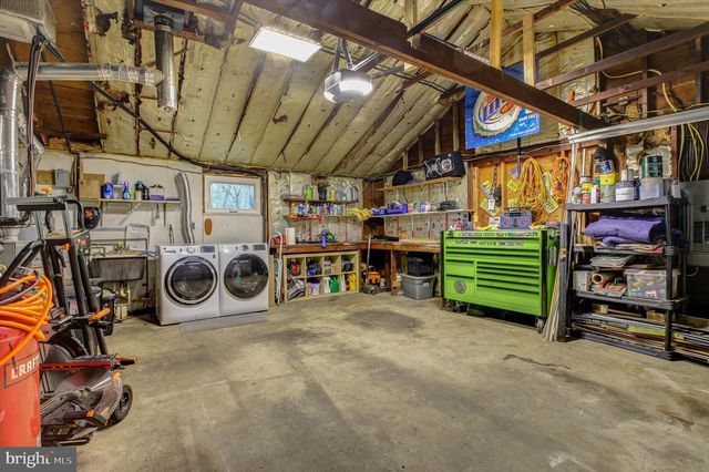 5 HOLLY AVE, Browns Mills, NJ 08015