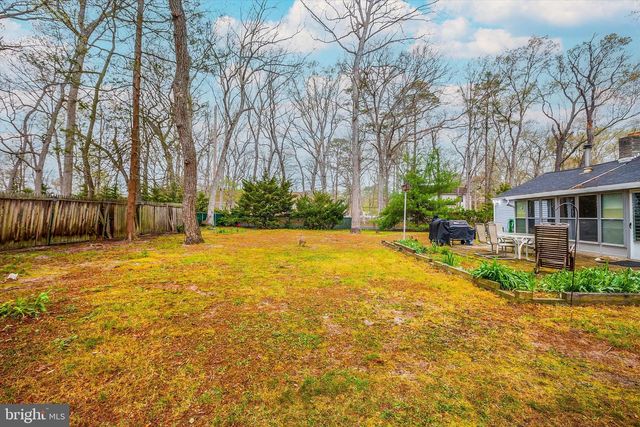 5 HOLLY AVE, Browns Mills, NJ 08015