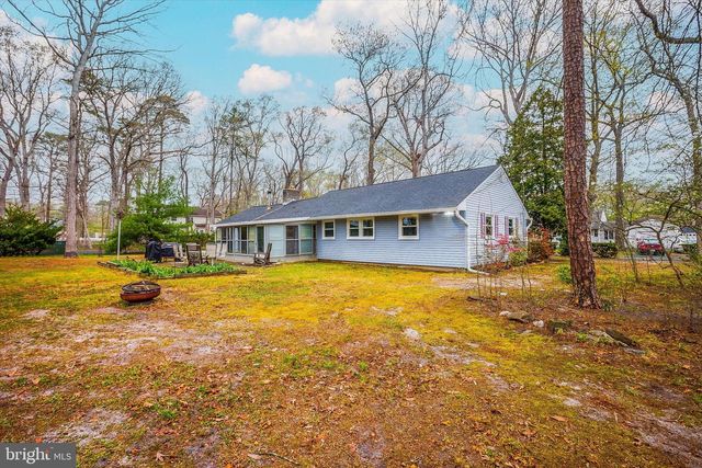 5 HOLLY AVE, Browns Mills, NJ 08015