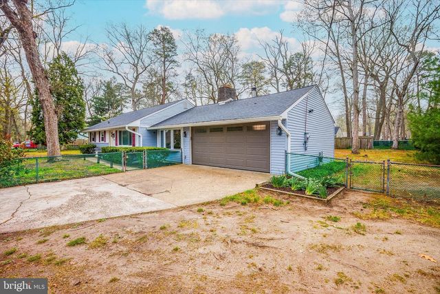 5 HOLLY AVE, Browns Mills, NJ 08015