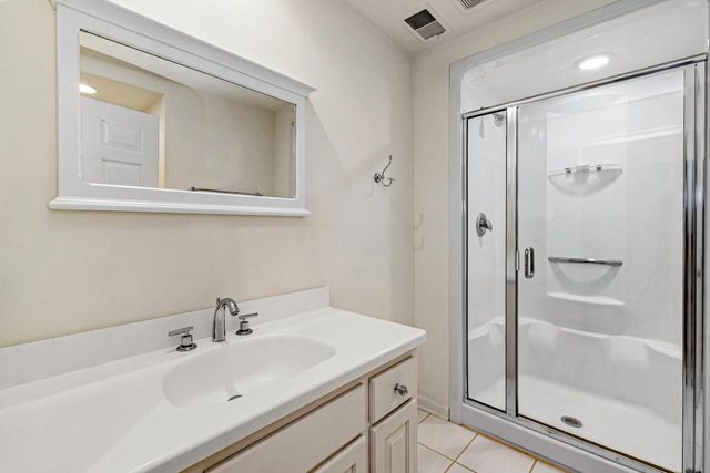 10528 N Haddonstone PLACE, Mequon, WI 53092