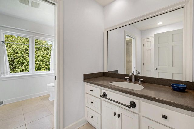 10528 N Haddonstone PLACE, Mequon, WI 53092
