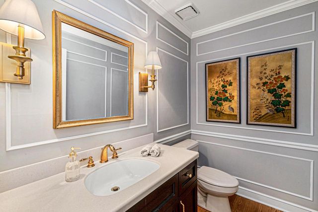 10528 N Haddonstone PLACE, Mequon, WI 53092