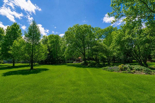 10528 N Haddonstone PLACE, Mequon, WI 53092