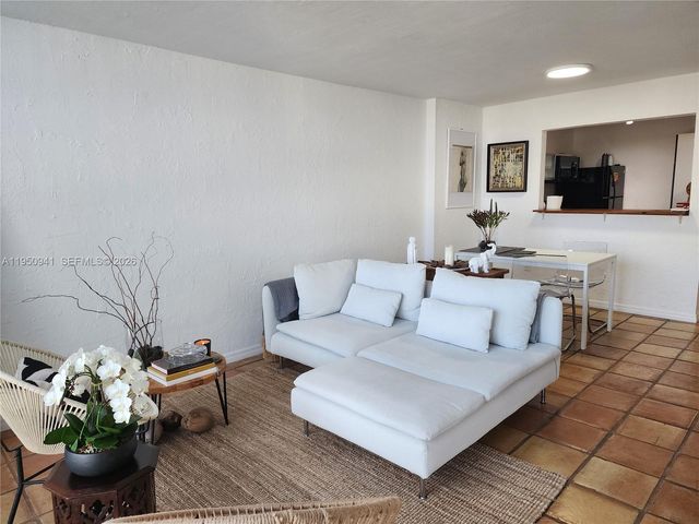 1228 West Ave 909, Miami Beach, FL 33139