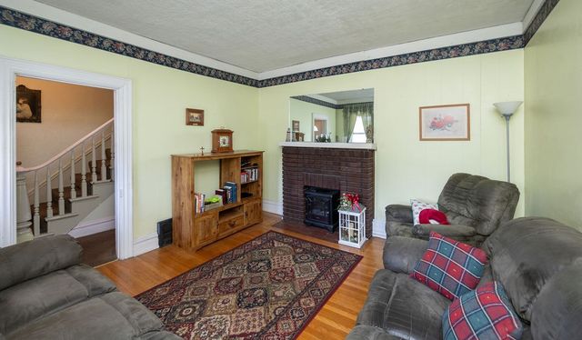 801 10th St, New Brighton, PA 15066
