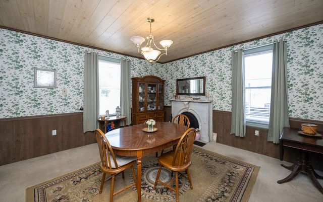 801 10th St, New Brighton, PA 15066