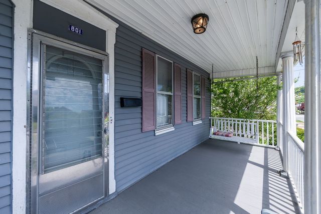 801 10th St, New Brighton, PA 15066