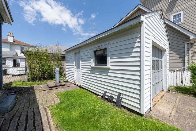 801 10th St, New Brighton, PA 15066