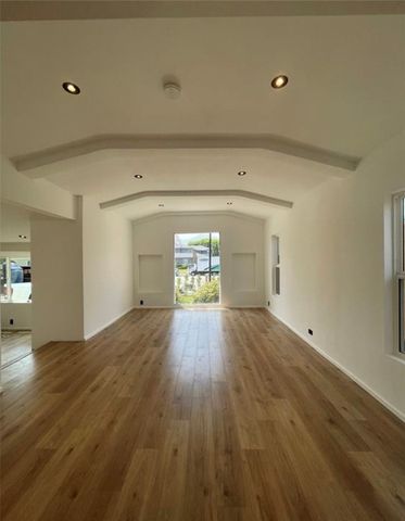 1713 W Alameda Avenue, Burbank, CA 91506