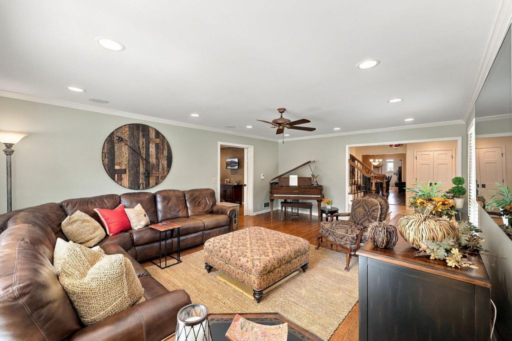 2068 N Butternut Lane, Northbrook, IL 60062 — photo 5