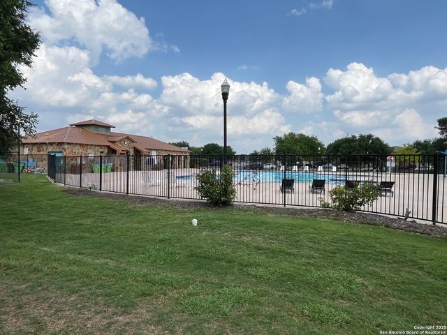 8318 Tavern Pt, San Antonio, TX 78254