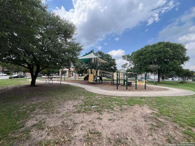 8318 Tavern Pt, San Antonio, TX 78254