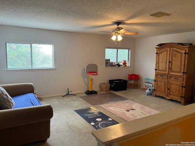 8318 Tavern Pt, San Antonio, TX 78254