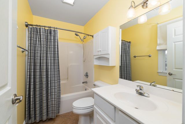 19 FIELDHAVEN PL, Staunton, VA 24401