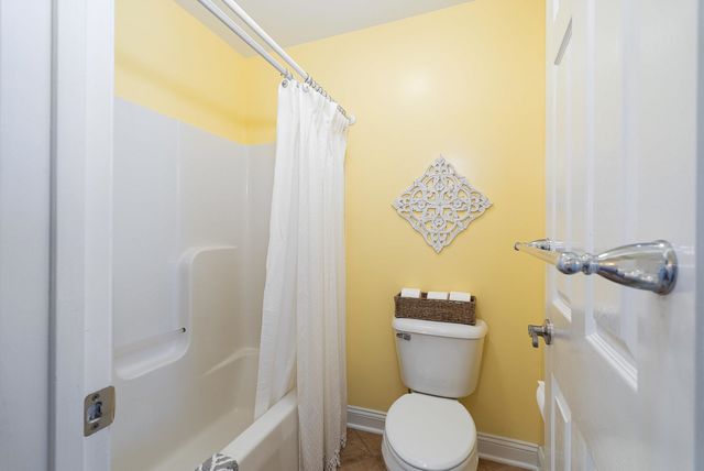 19 FIELDHAVEN PL, Staunton, VA 24401