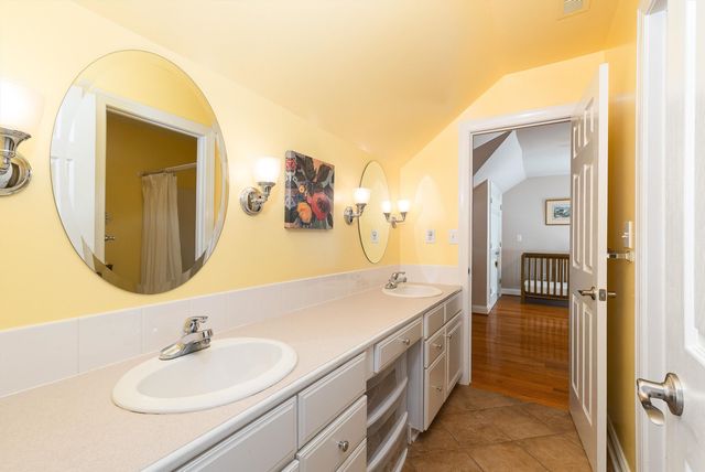 19 FIELDHAVEN PL, Staunton, VA 24401