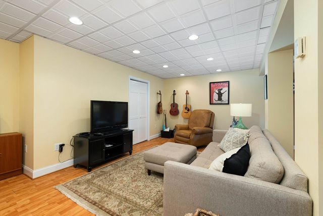 19 FIELDHAVEN PL, Staunton, VA 24401