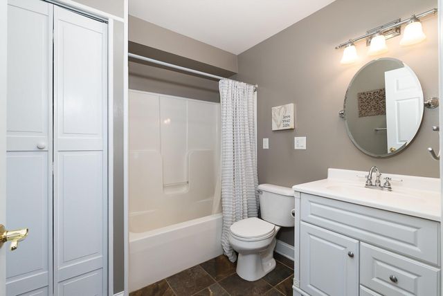 19 FIELDHAVEN PL, Staunton, VA 24401