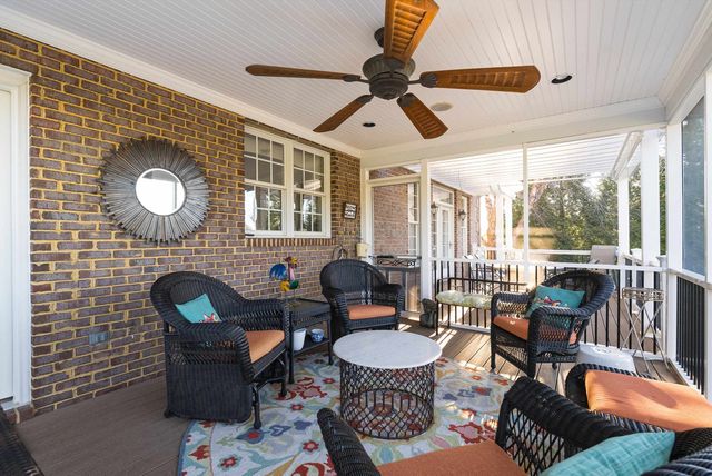 19 FIELDHAVEN PL, Staunton, VA 24401