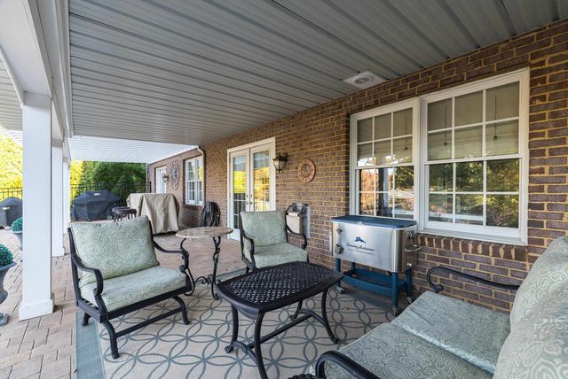 19 FIELDHAVEN PL, Staunton, VA 24401