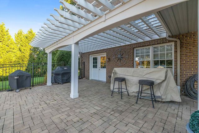 19 FIELDHAVEN PL, Staunton, VA 24401