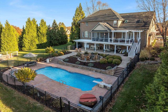 19 FIELDHAVEN PL, Staunton, VA 24401