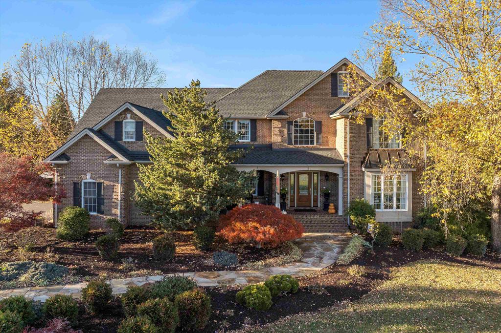 19 FIELDHAVEN PL, Staunton, VA 24401