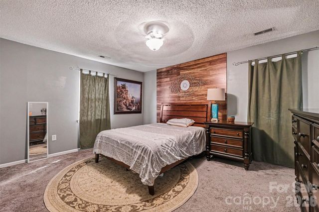 9803 Cooper Run Lane, Charlotte, NC 28269