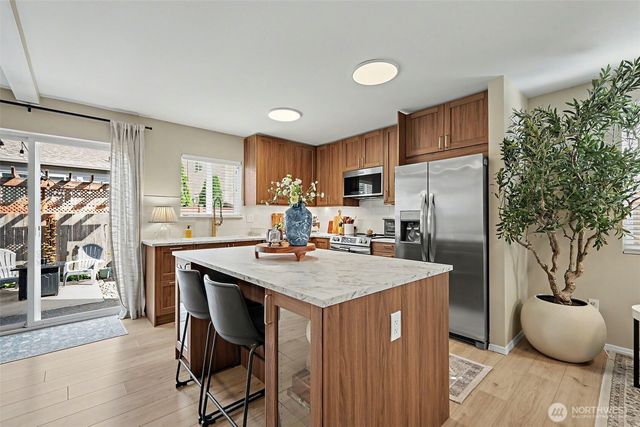 28112 239th Place SE, Maple Valley, WA 98038