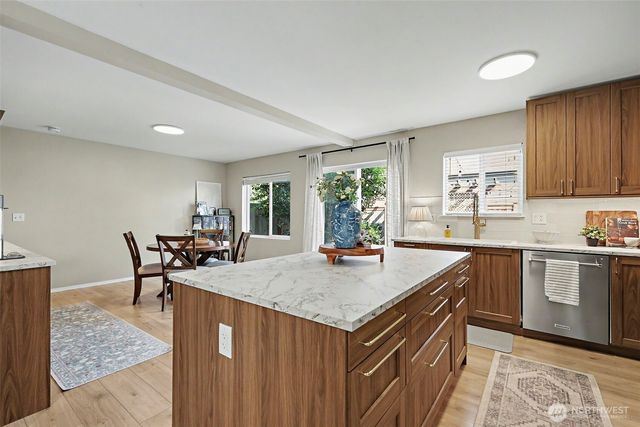 28112 239th Place SE, Maple Valley, WA 98038