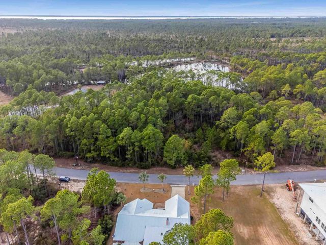 1171 Oyster Bay Dr, Milton, FL 32583