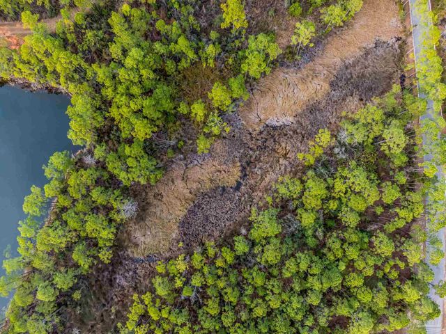 1171 Oyster Bay Dr, Milton, FL 32583