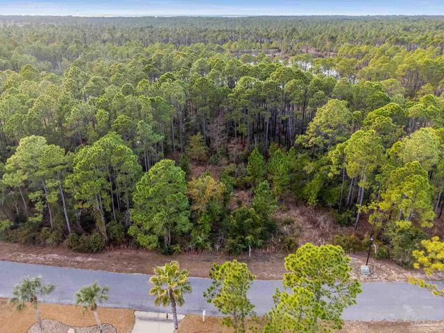 1171 Oyster Bay Dr, Milton, FL 32583