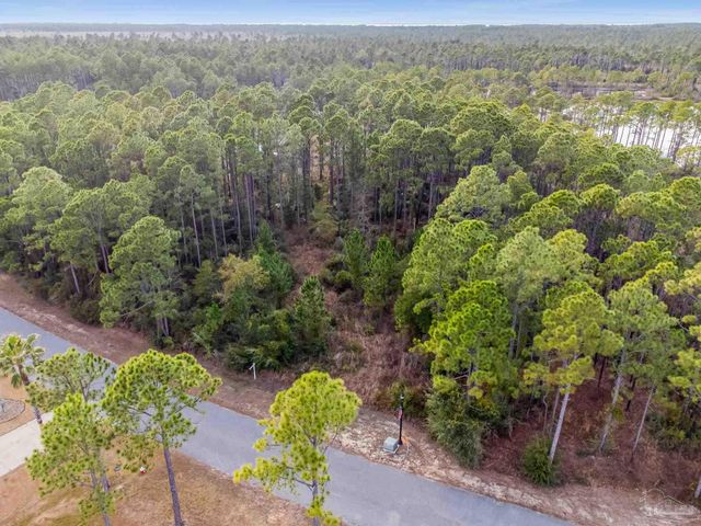 1171 Oyster Bay Dr, Milton, FL 32583