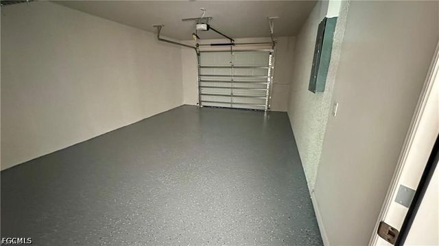 2828 SW 2nd LN, Cape Coral, FL 33991