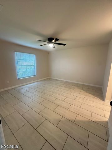 2828 SW 2nd LN, Cape Coral, FL 33991