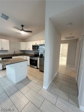2828 SW 2nd LN, Cape Coral, FL 33991