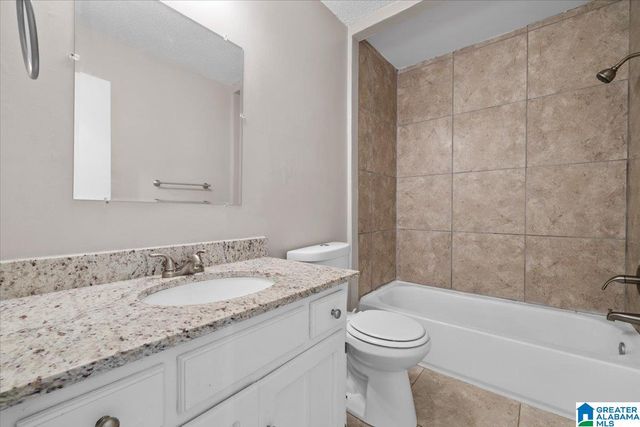 8825 VALLEY HILL DRIVE, Birmingham, AL 35206