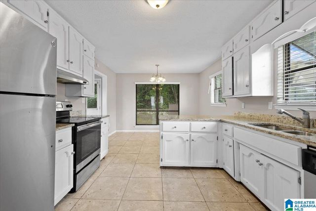 8825 VALLEY HILL DRIVE, Birmingham, AL 35206