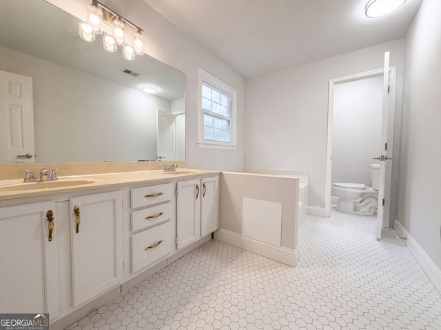 3162 Oak Leaf Court SW, Marietta, GA 30064