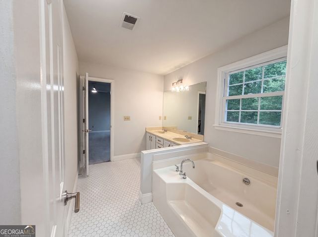 3162 Oak Leaf Court SW, Marietta, GA 30064
