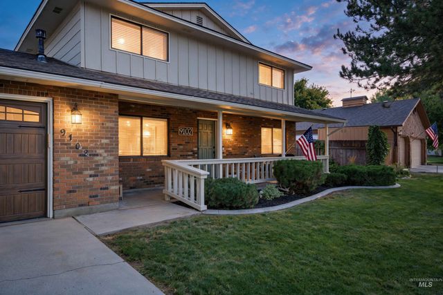 9102 W Donnybrook Ct, Boise, ID 83709