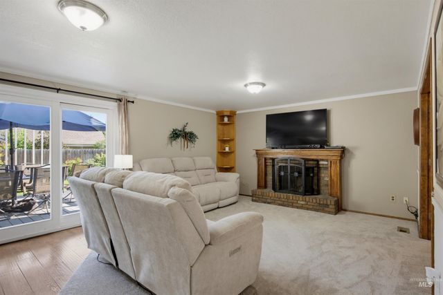 9102 W Donnybrook Ct, Boise, ID 83709