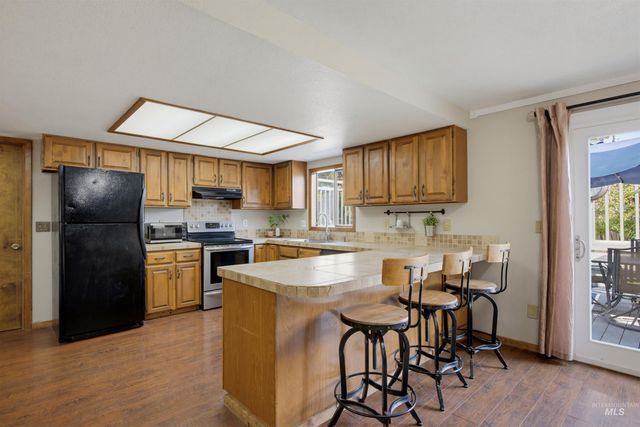 9102 W Donnybrook Ct, Boise, ID 83709