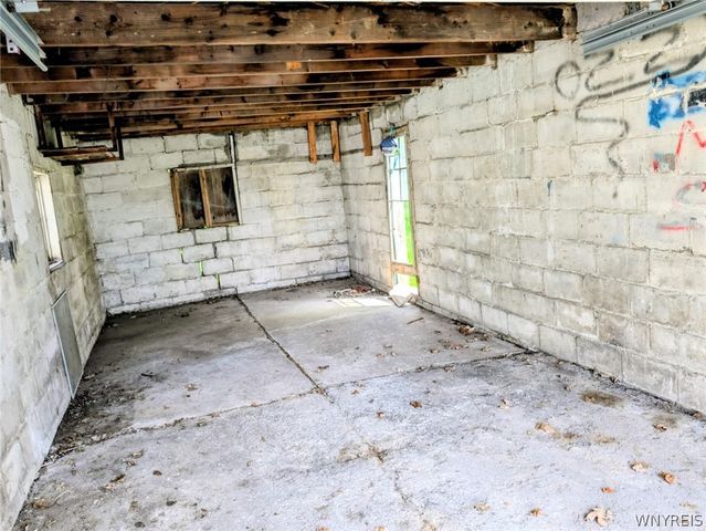 959 North Erie Avenue, North Tonawanda, NY 14120