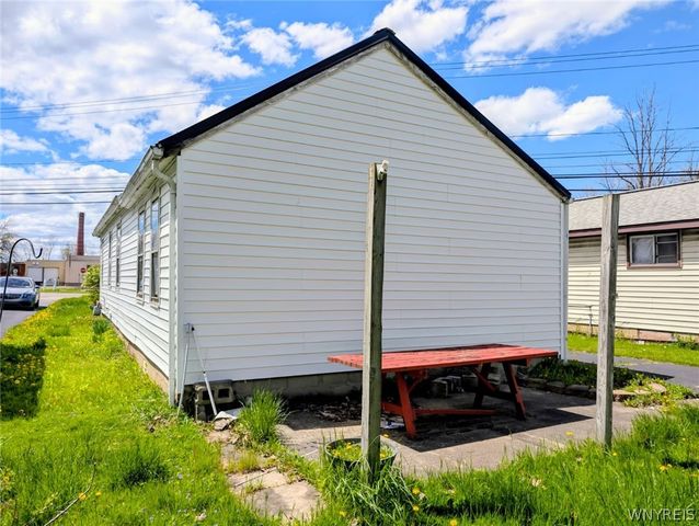959 North Erie Avenue, North Tonawanda, NY 14120